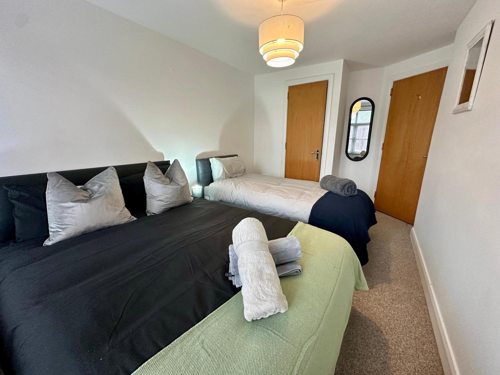 2Br City Side Apartment Belfast Exterior foto